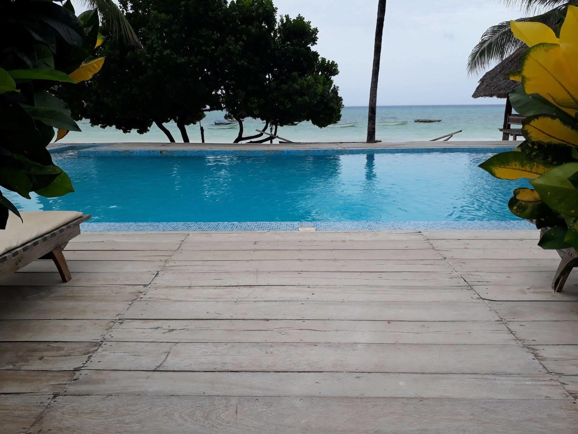 Albatross Ocean View Hotel Dongwe Exterior photo